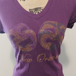 V neck Mardi Gras tee
